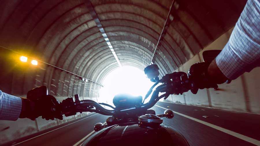 tunnel sous la manche en moto